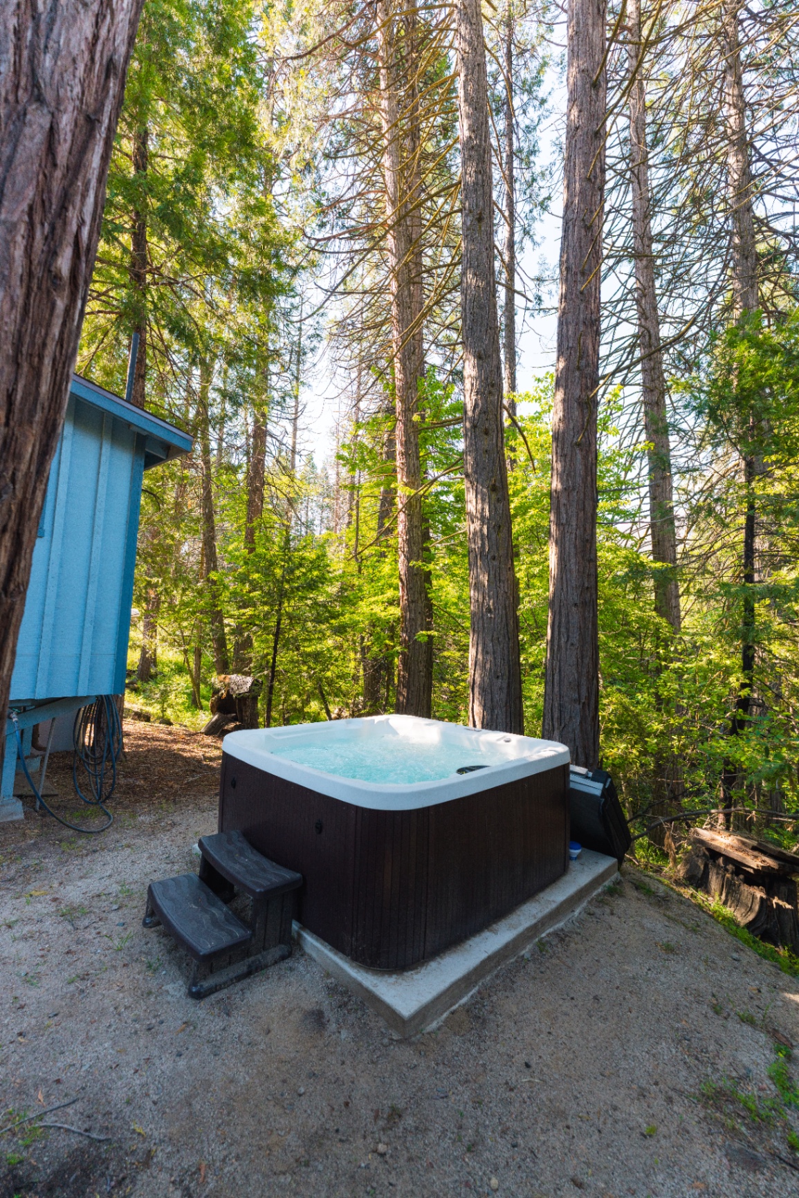 Hot tub beside the cabin in the forest